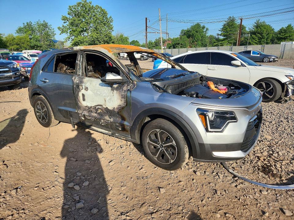 2026 KIA NIRO LX — Фото 4 из 12