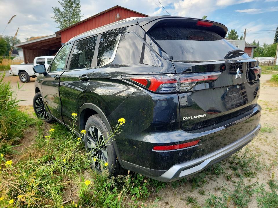 2026 MITSUBISHI OUTLANDER SE — Фото 2 из 14