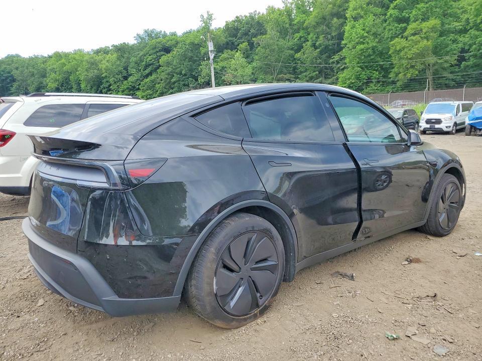 2026 TESLA MODEL Y — Фото 3 из 12