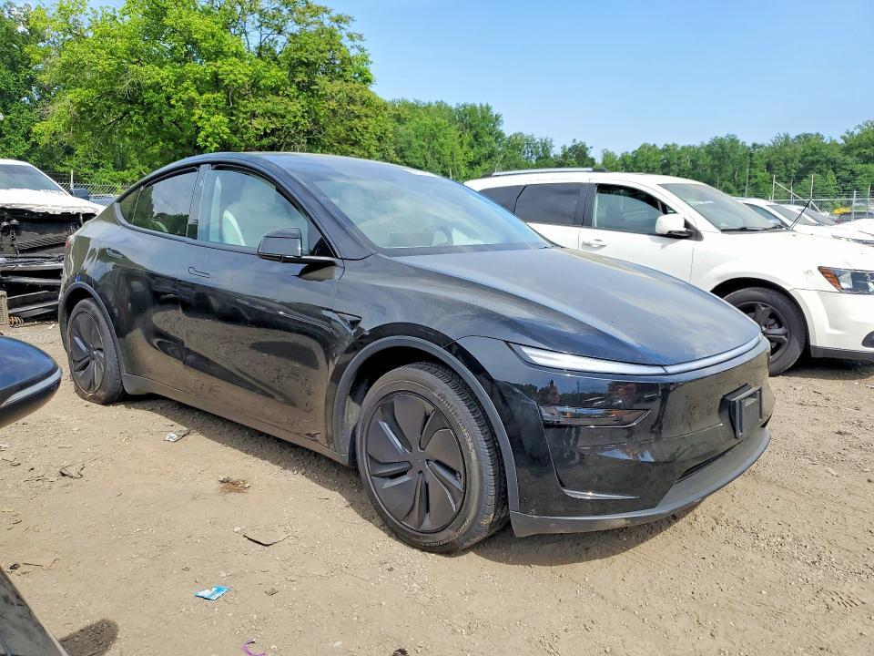 2026 TESLA MODEL Y — Фото 4 из 12