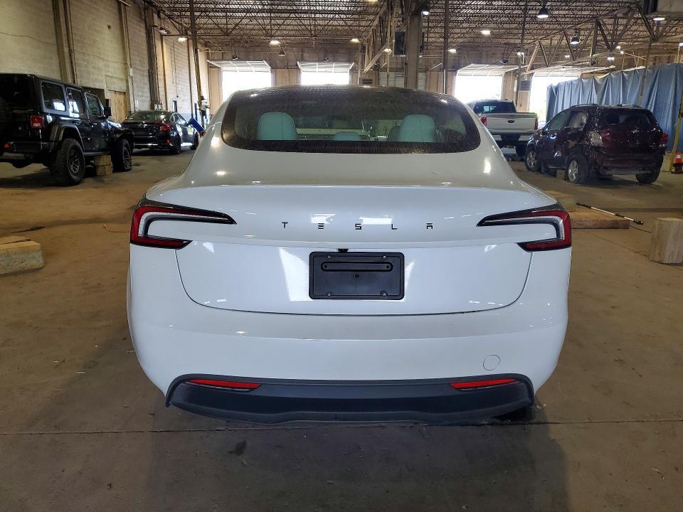 2026 TESLA MODEL 3 — Фото 6 из 13