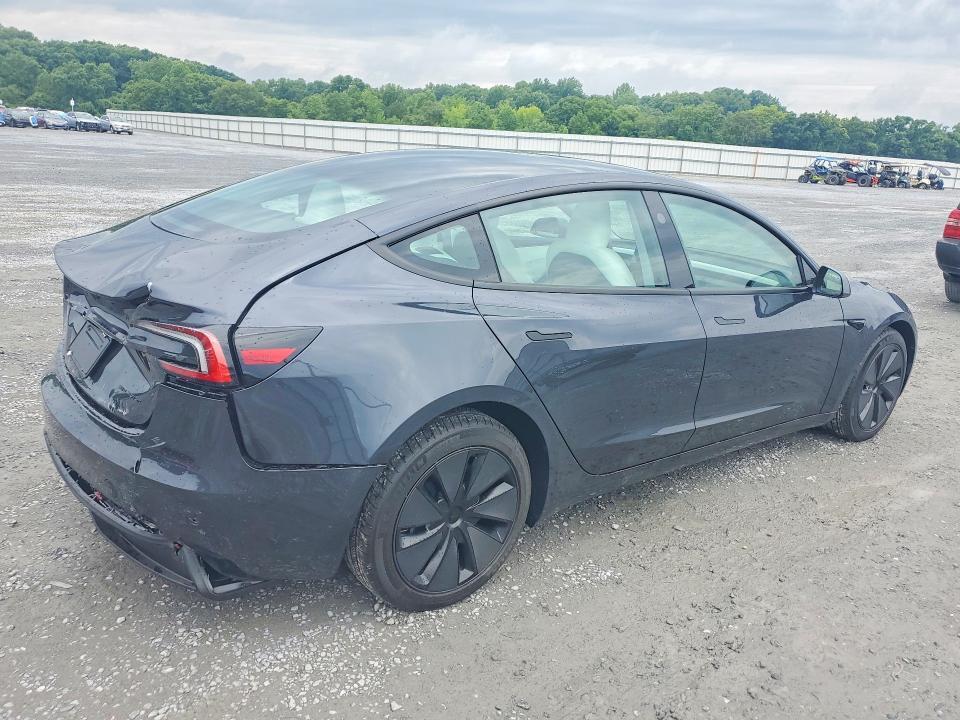 2026 TESLA MODEL 3 — Фото 3 из 12