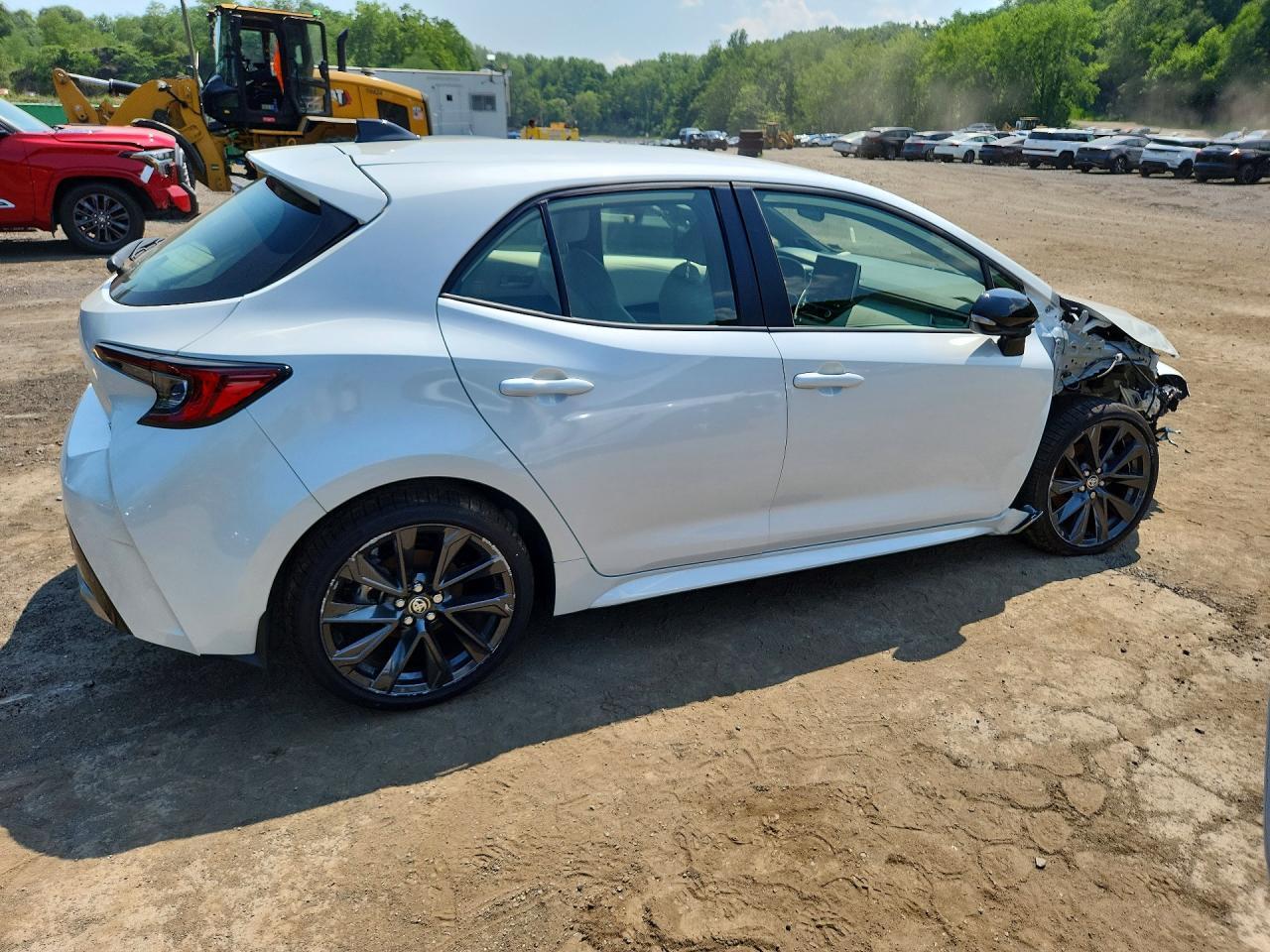2026 TOYOTA COROLLA XSE — Фото 3 из 12