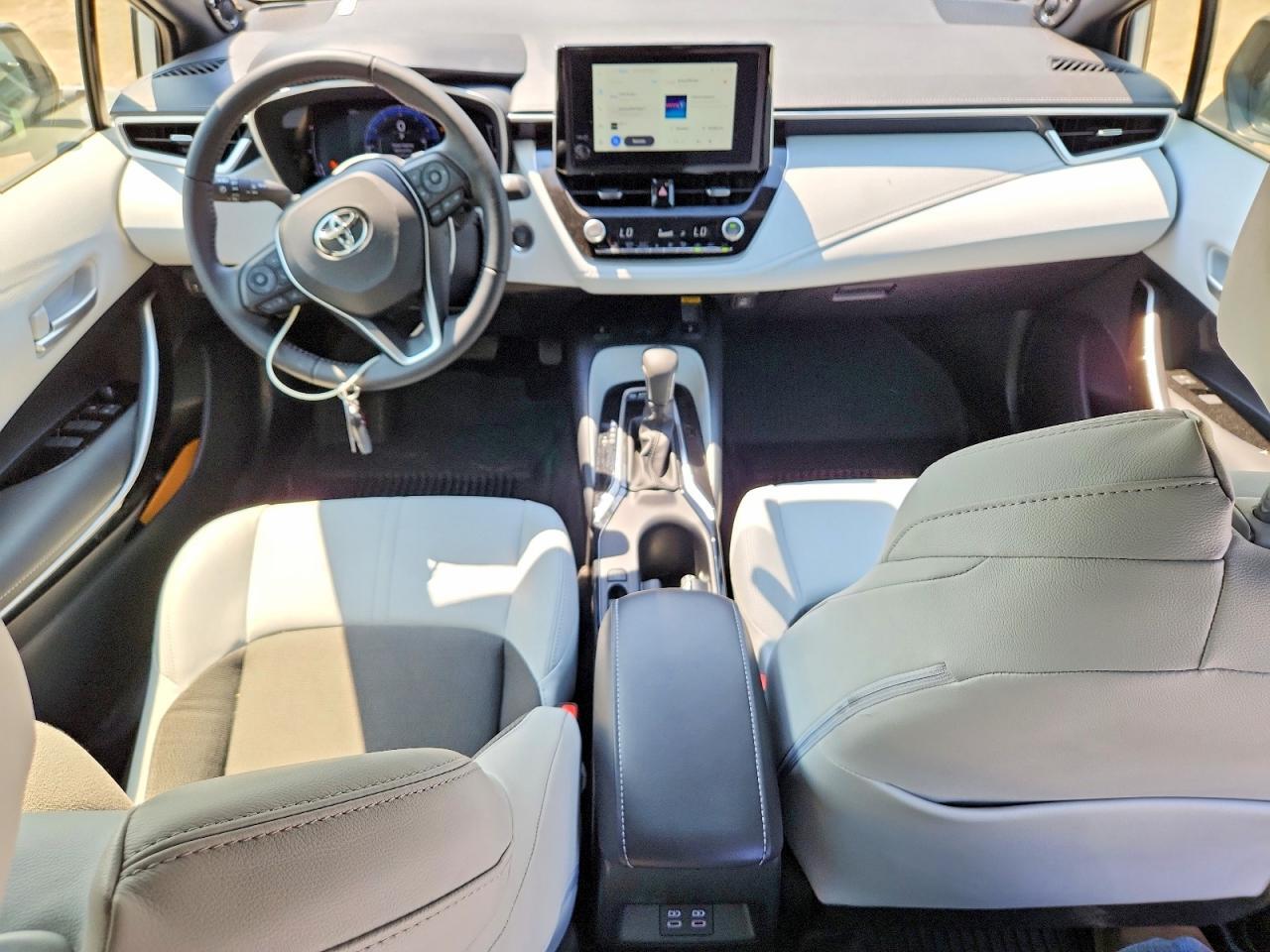 2026 TOYOTA COROLLA XSE — Фото 8 из 12