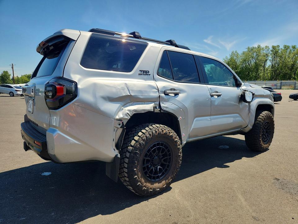 2026 TOYOTA 4RUNNER TRD SPORT PREMIUM — Фото 3 из 14