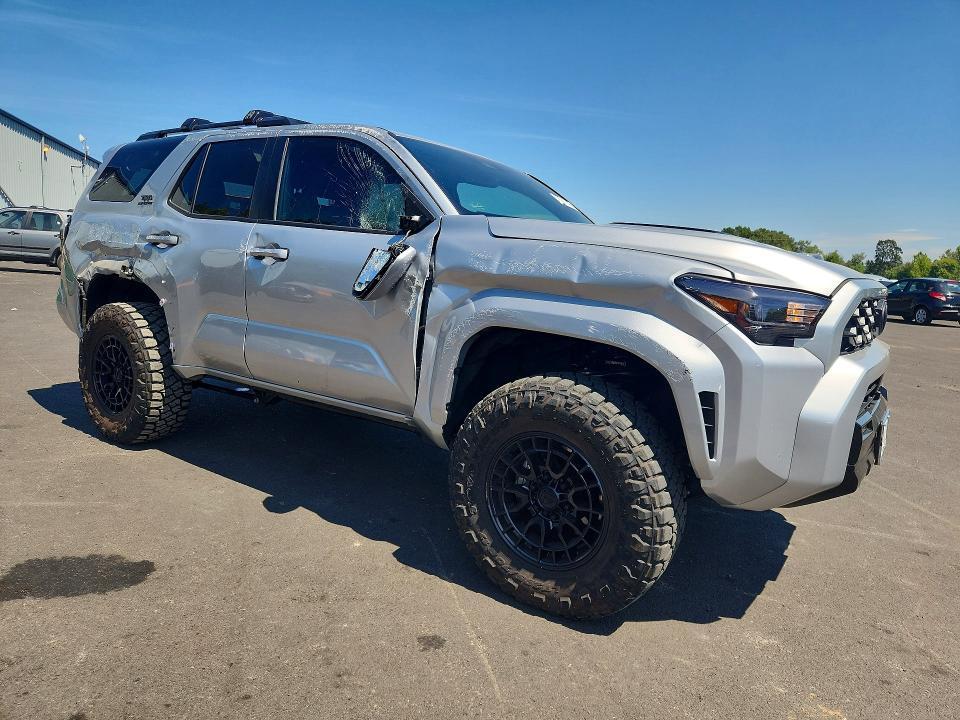 2026 TOYOTA 4RUNNER TRD SPORT PREMIUM — Фото 4 из 14