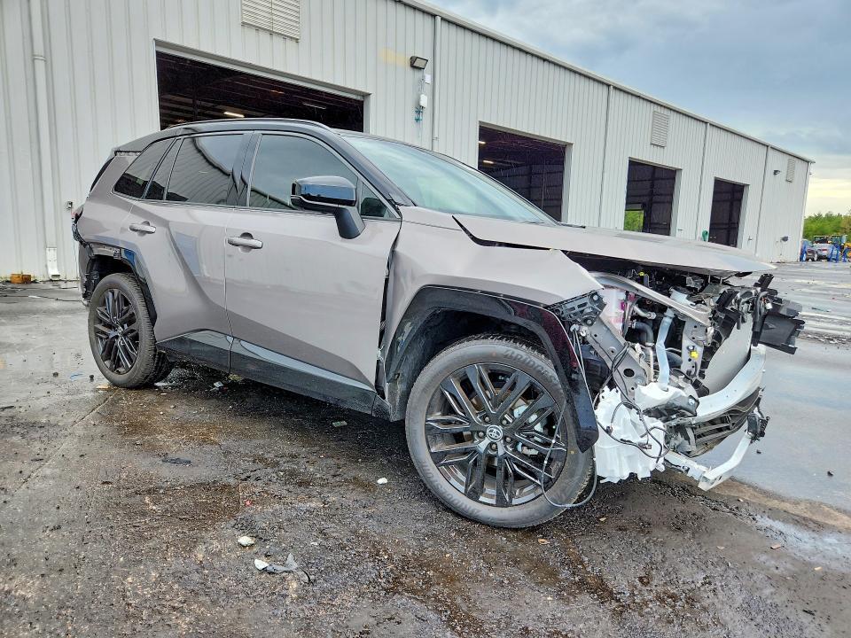 2026 TOYOTA RAV4 XSE — Фото 4 из 14
