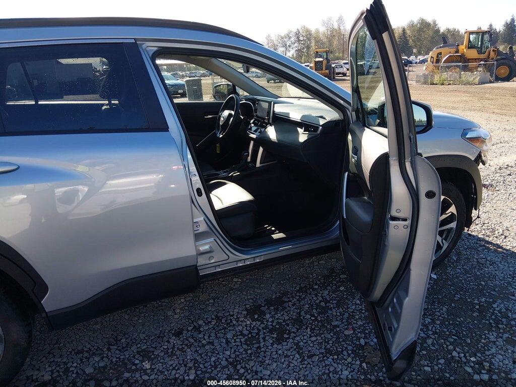 7MUEAABG4NV014190 2022 TOYOTA COROLLA CROSS photo no. 5