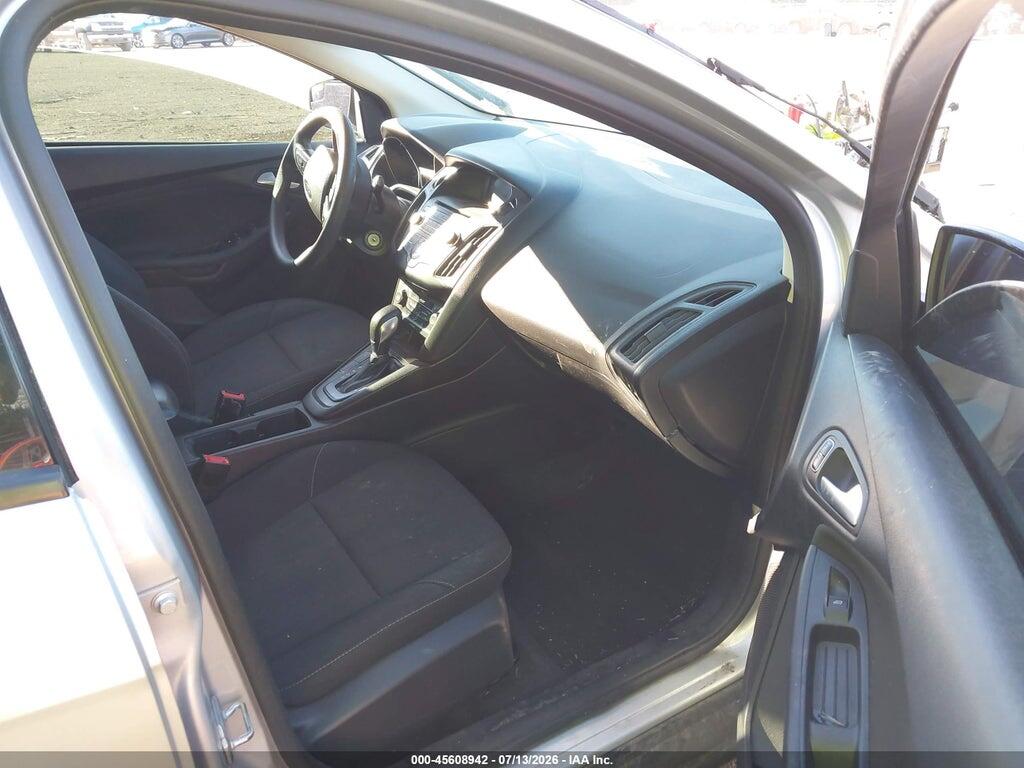 1FADP3FE9HL211876 2017 FORD FOCUS photo no. 5