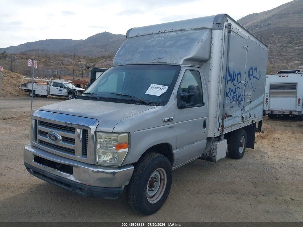 1FDSE3FL6ADA64286 2010 FORD E-350 CUTAWAY photo no. 2