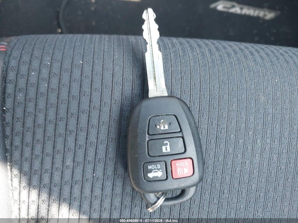4T1BF1FK5HU410962 2017 TOYOTA CAMRY photo no. 11