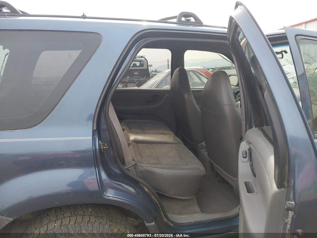 1FMYU02131KA58151 2001 FORD ESCAPE photo no. 8