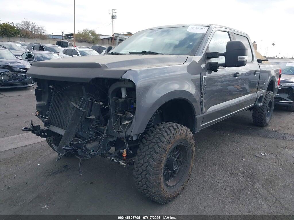 1FT7W2BA6PEC61399 2023 FORD F-250 photo no. 2