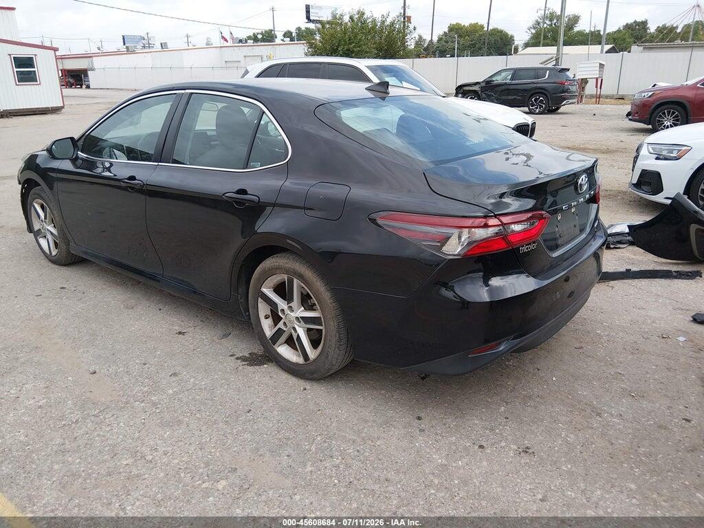 4T1C11AK6NU068105 2022 TOYOTA CAMRY photo no. 3