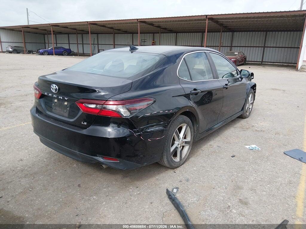 4T1C11AK6NU068105 2022 TOYOTA CAMRY photo no. 4