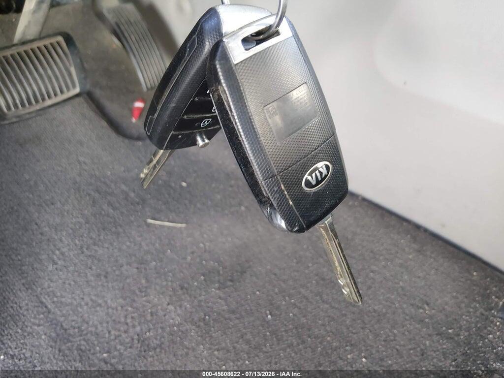 KNDMB5C15J6389147 2018 KIA SEDONA photo no. 11