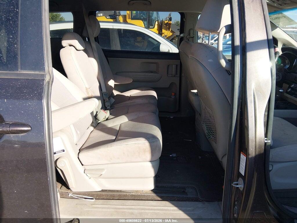KNDMB5C15J6389147 2018 KIA SEDONA photo no. 8