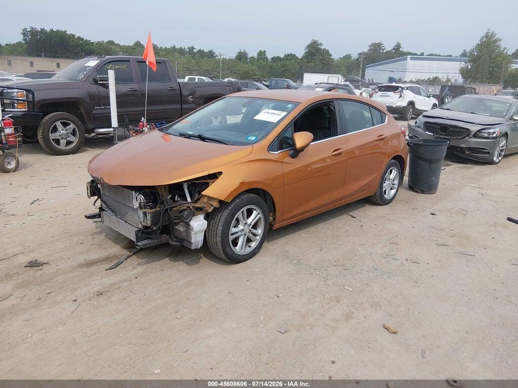 3G1BE6SM0HS562443 2017 CHEVROLET CRUZE photo no. 2
