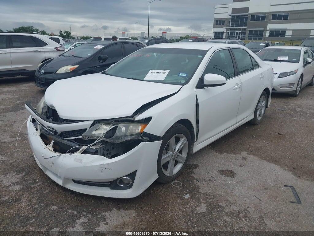 4T1BF1FK8EU759531 2014 TOYOTA CAMRY photo no. 2