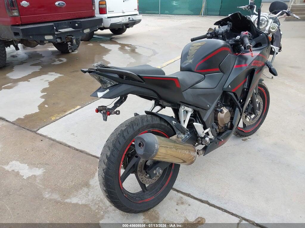 MLHNC5104J5400296 2018 HONDA CBR300 photo no. 4