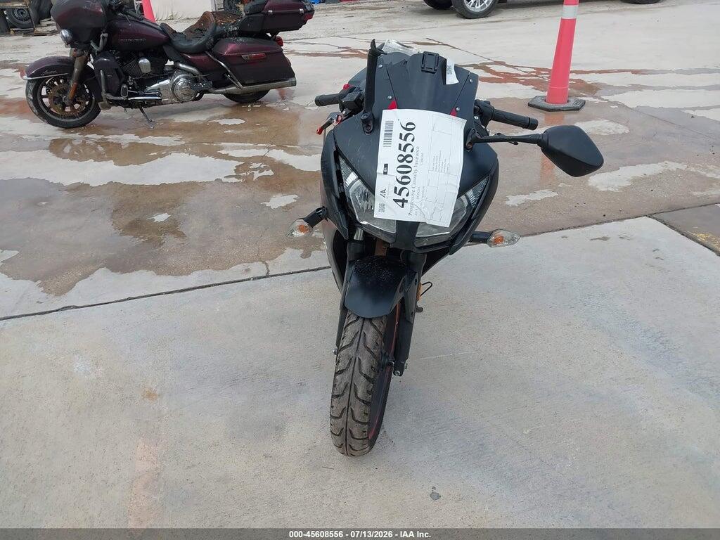 MLHNC5104J5400296 2018 HONDA CBR300 photo no. 5