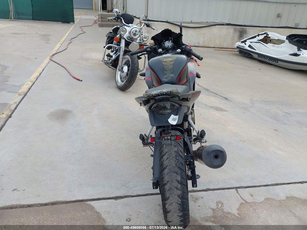 MLHNC5104J5400296 2018 HONDA CBR300 photo no. 6