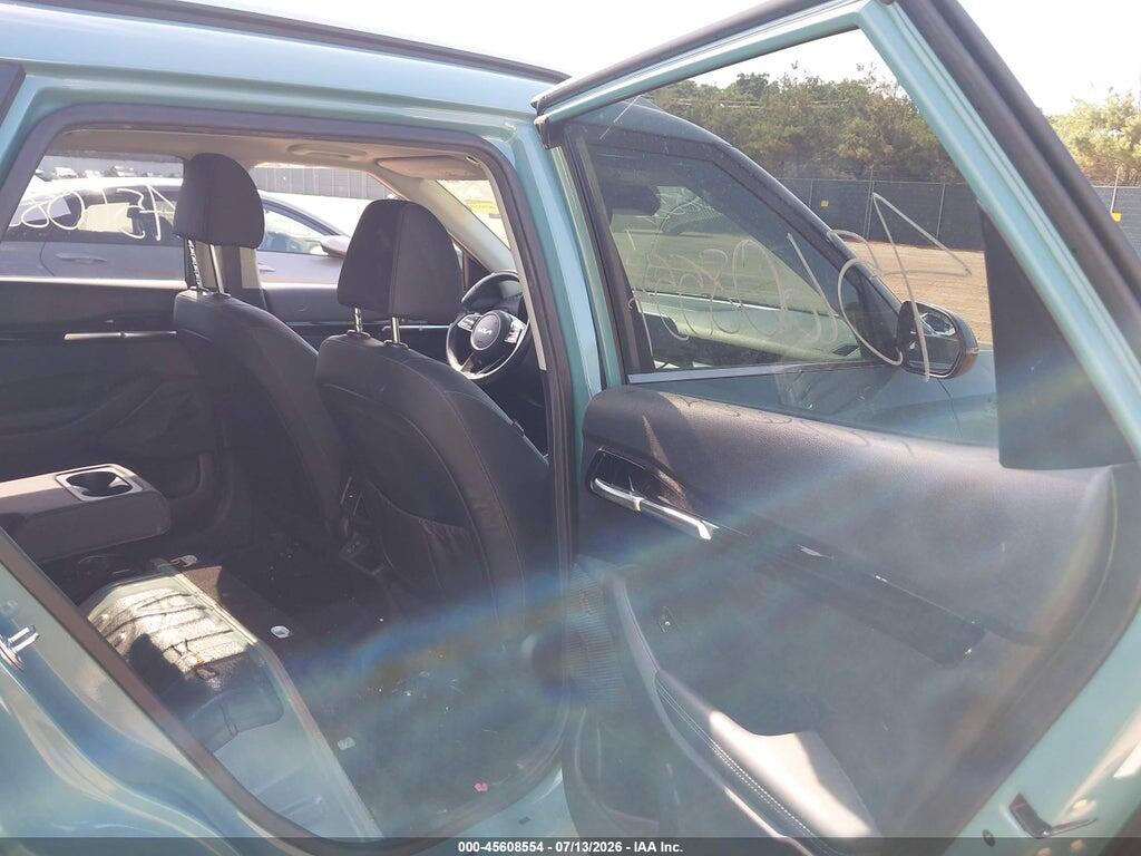 KNDERCAA1R7487010 2024 KIA SELTOS photo no. 8