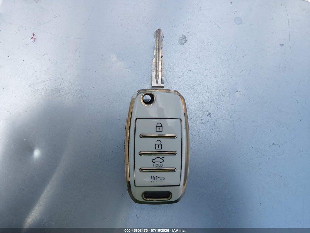 3KPFL4A70HE052087 2017 KIA FORTE photo no. 11