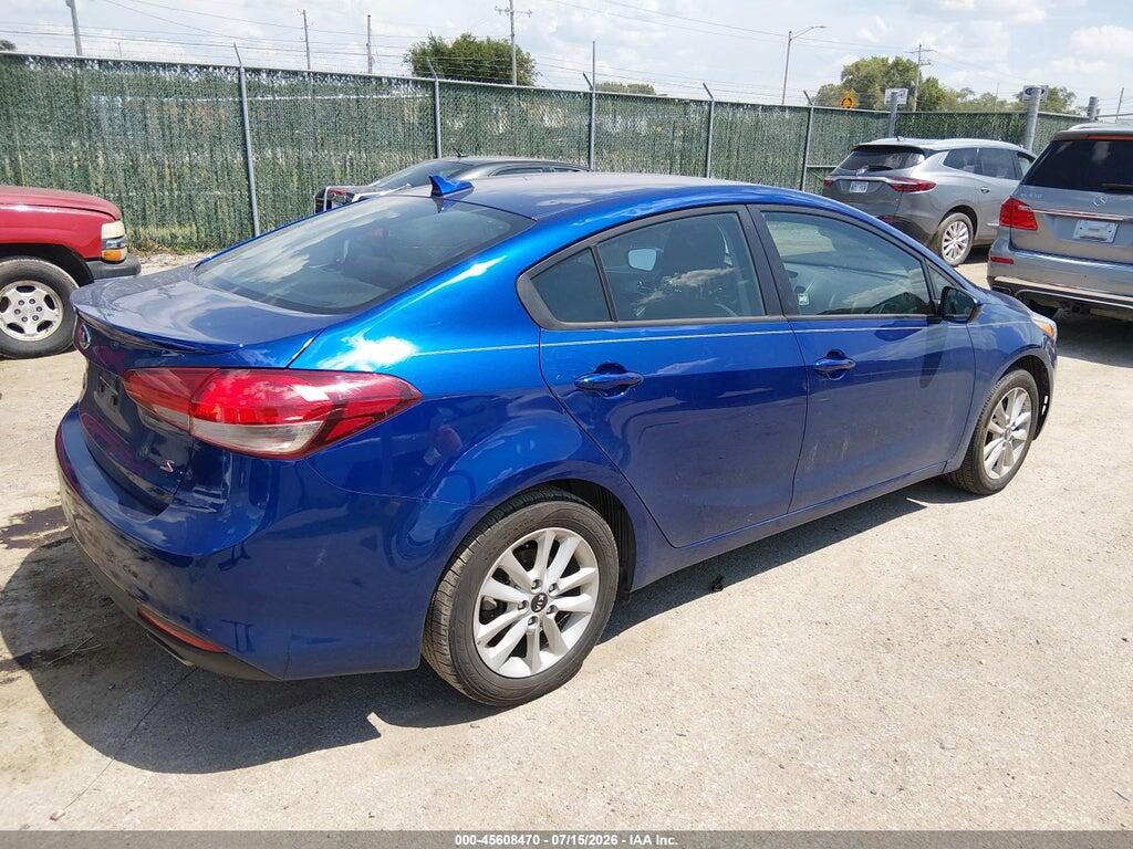 3KPFL4A70HE052087 2017 KIA FORTE photo no. 4