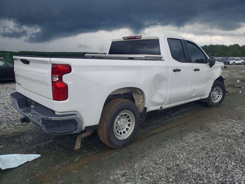 2025 CHEVROLET SILVERADO C1500 — Фото 3 из 13
