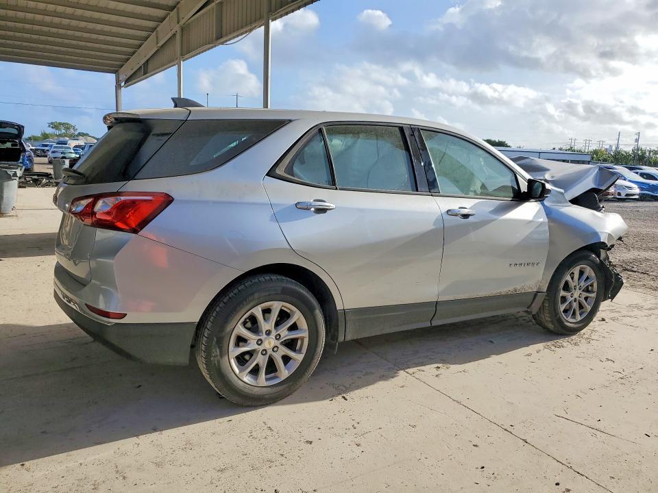 2018 CHEVROLET EQUINOX LS — Фото 3 из 13