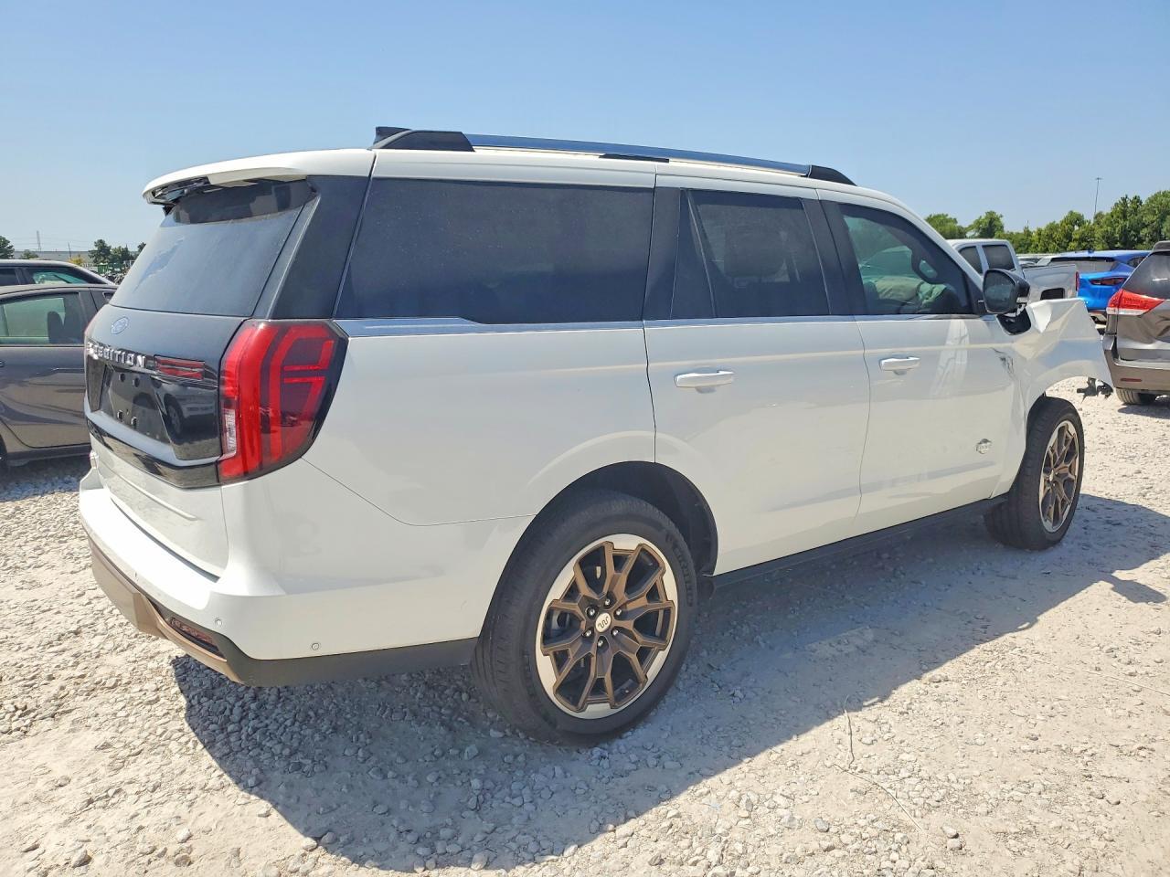 2025 FORD EXPEDITION KING RANCH — Фото 3 из 13