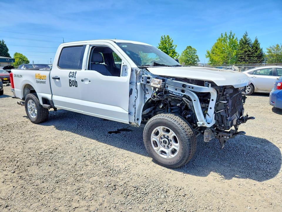 2025 FORD F250 SUPER DUTY — Фото 4 из 12