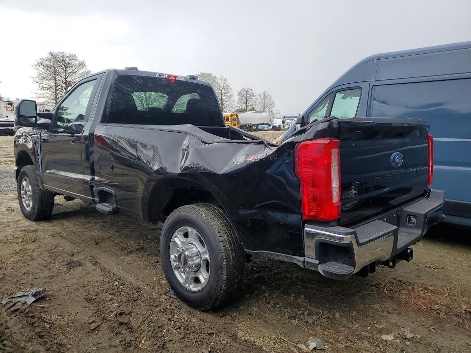 2025 FORD F350 SUPER DUTY — Фото 2 из 13