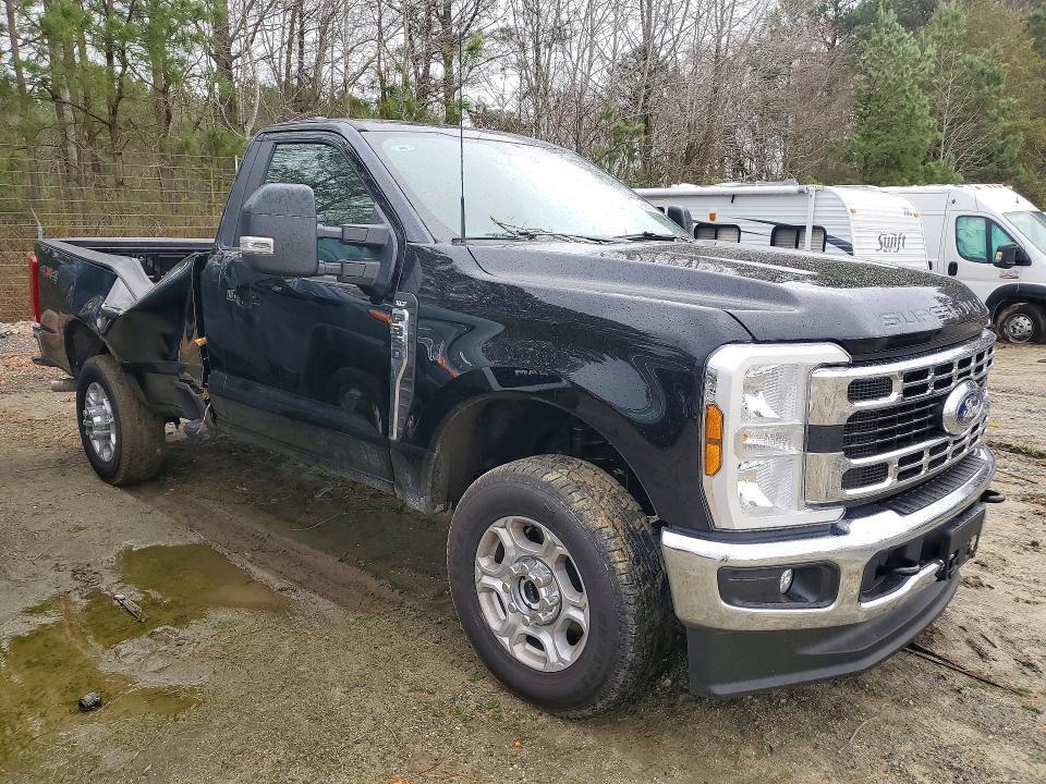 2025 FORD F350 SUPER DUTY — Фото 4 из 13