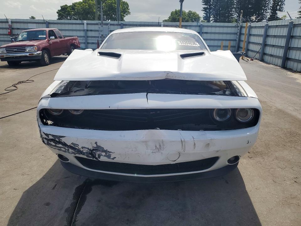 2018 DODGE CHALLENGER SXT — Фото 5 из 12
