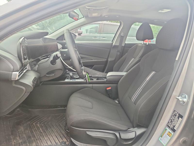 2025 HYUNDAI ELANTRA SEL — Фото 7 из 12