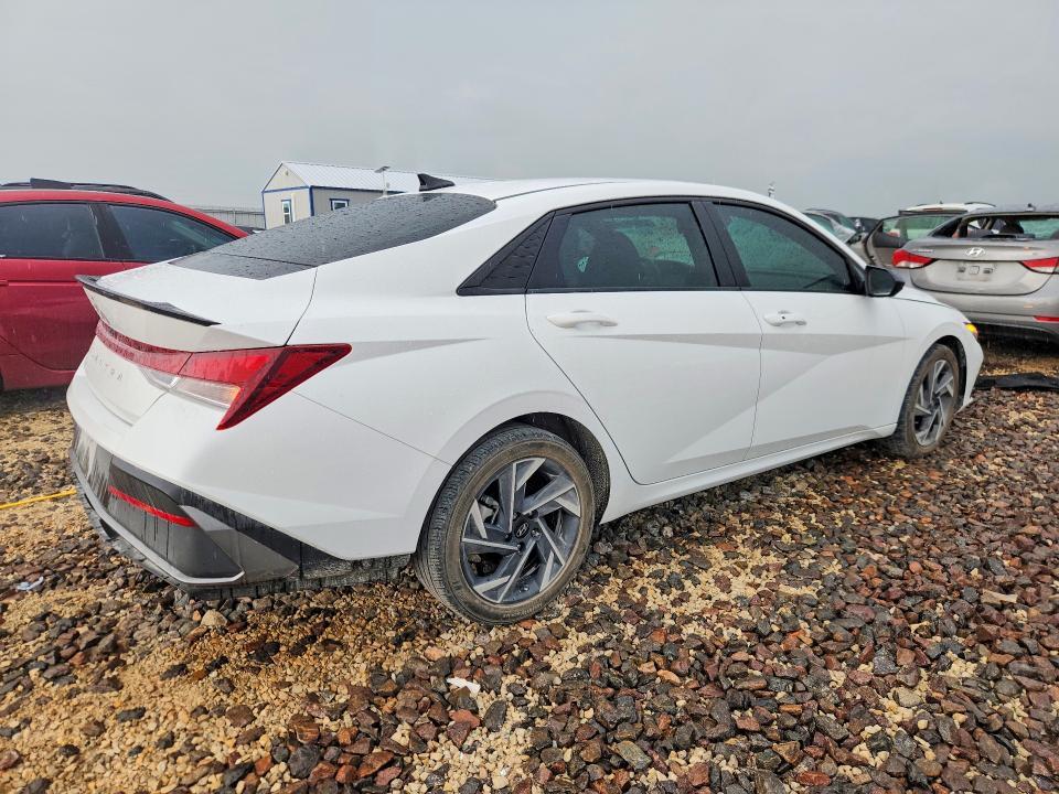 KMHLM4DG7SU922868 2025 HYUNDAI ELANTRA photo no. 3