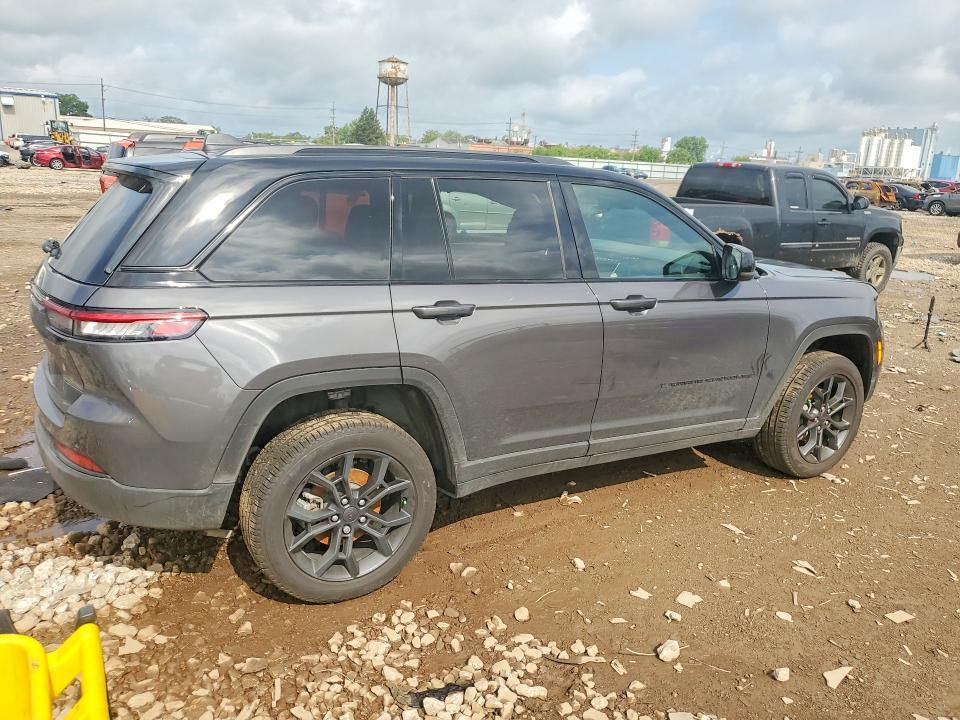 1C4RJHBG1S8793360 2025 JEEP GRAND CHEROKEE photo no. 3