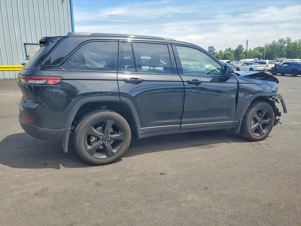 2025 JEEP GRAND CHEROKEE LIMITED — Фото 3 из 12