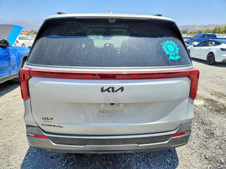 KNDNE5K31S6507775 2025 KIA CARNIVAL photo no. 6