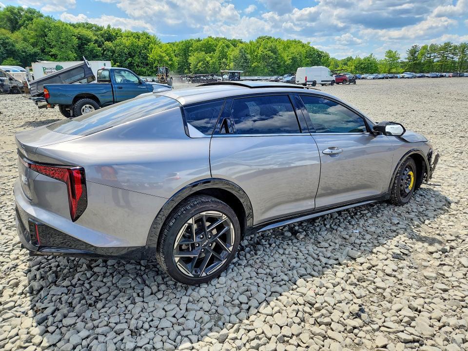 2025 KIA K4 GT LINE — Фото 3 из 12