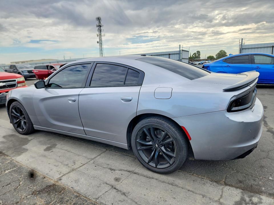 2018 DODGE CHARGER SXT — Фото 2 из 12