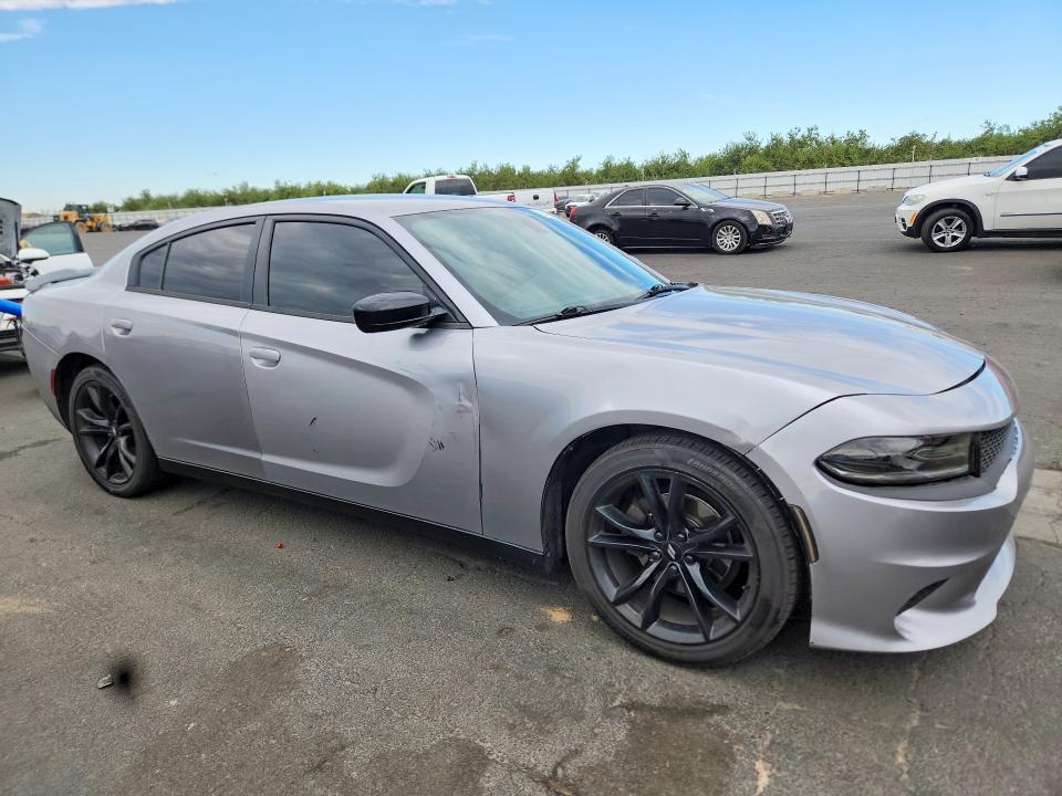 2018 DODGE CHARGER SXT — Фото 4 из 12