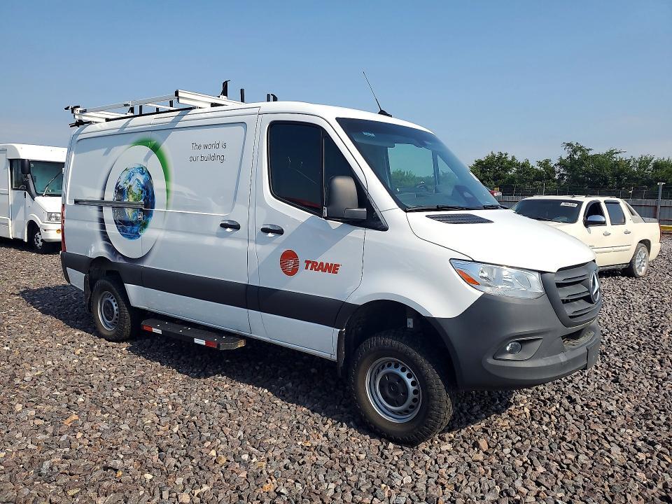 2025 MERCEDES-BENZ SPRINTER 2500 — Фото 4 из 13