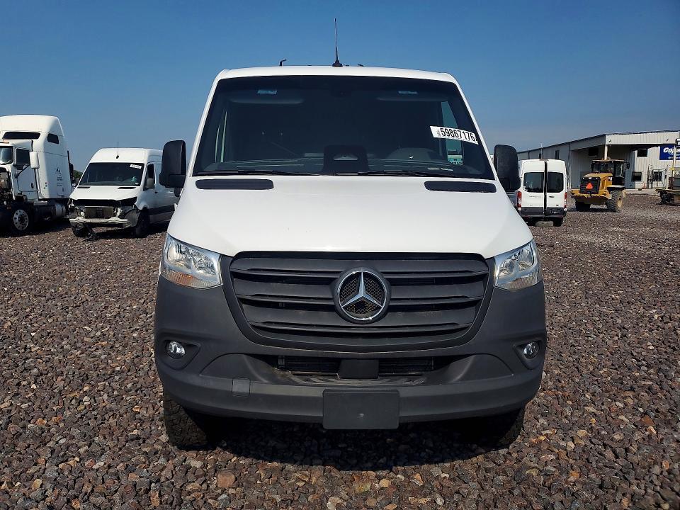 2025 MERCEDES-BENZ SPRINTER 2500 — Фото 5 из 13