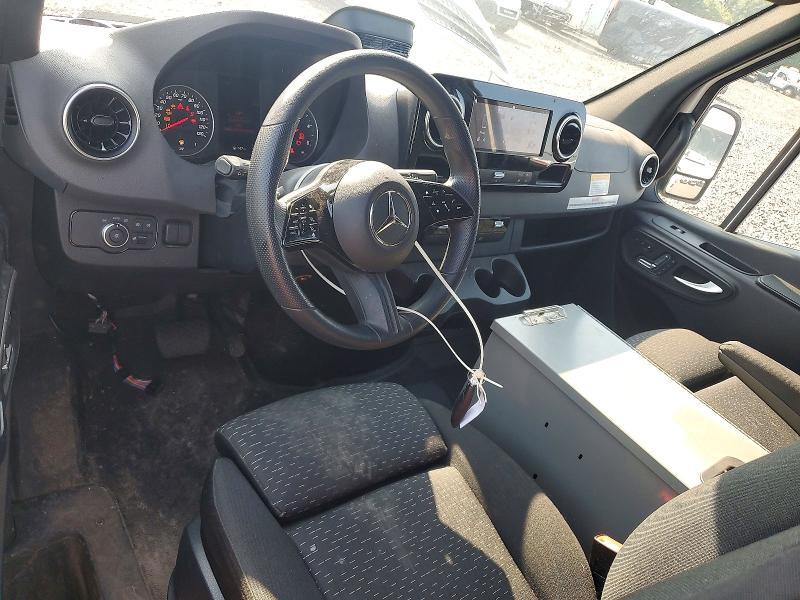 2025 MERCEDES-BENZ SPRINTER 2500 — Фото 8 из 13