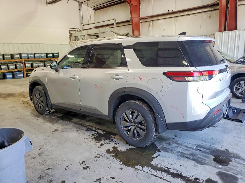 2025 NISSAN PATHFINDER S — Фото 2 из 14