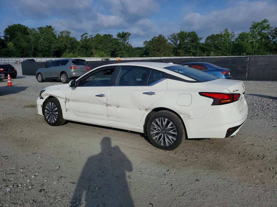 2025 NISSAN ALTIMA SV — Фото 2 из 12
