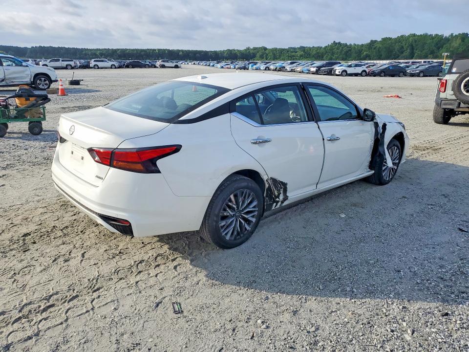 2025 NISSAN ALTIMA SV — Фото 3 из 12